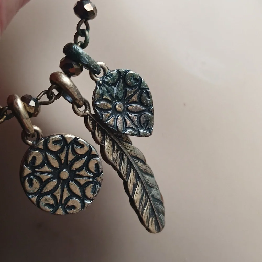 Amazing Lucky Brand Necklace Coppery Colors Feather Plus 2 Charms. Reversible - Picture 9 of 9